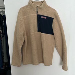 Vineyard Vines Sherpa 1/4 zip Fleece. Men’s size Medium